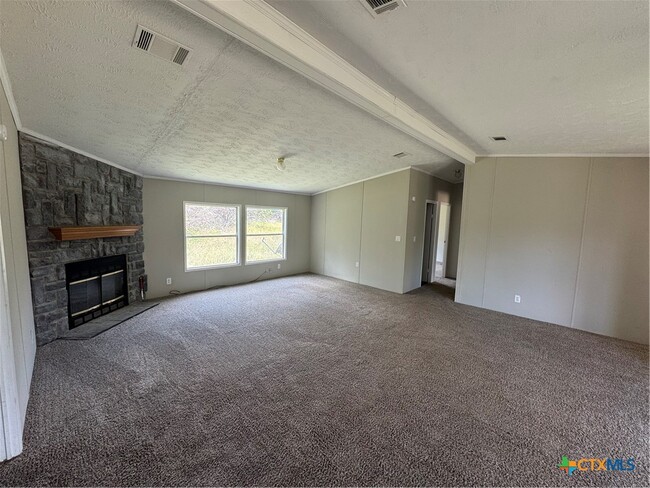 Building Photo - 140 Oak Mesa