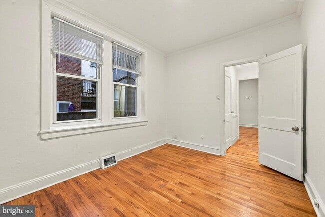 Building Photo - 334 Lombard St