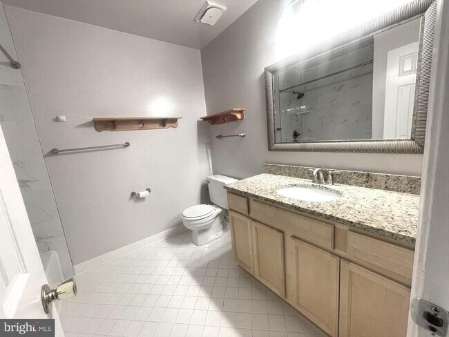 Building Photo - 10195 Valentino Dr