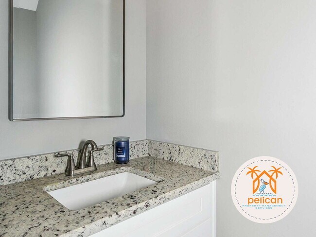 Building Photo - "Spacious 4-Bed Oasis with Granite Elegance in Navarre – 2062 Sq. Ft. of Pure Comfort!"
