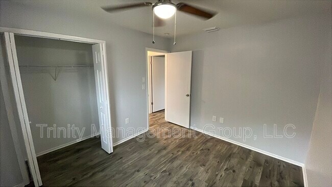 Building Photo - 3041 Hoban Ave
