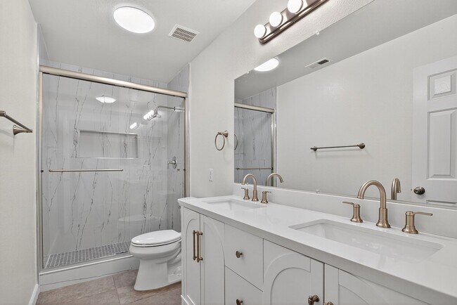 Building Photo - Most Desireable Neighborhood in Temecula  Eastridge by Redhawk