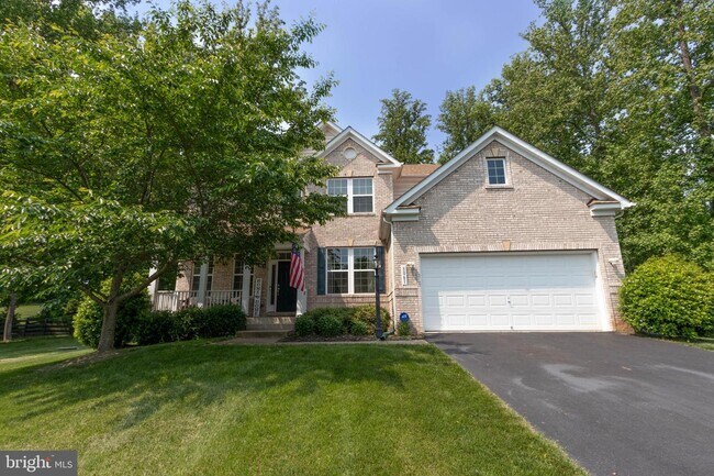 Building Photo - 8061 Side Hill Dr