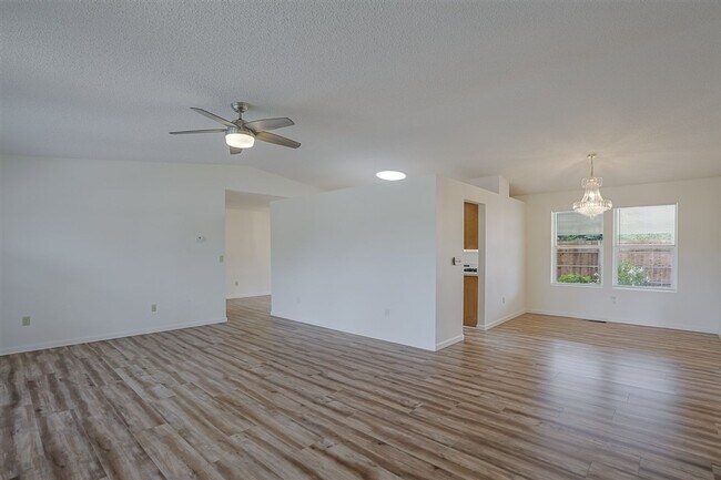 Building Photo - 11045 E Turquoise Cir