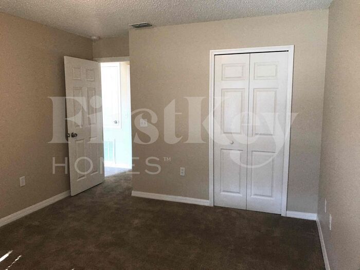Building Photo - 6430 Gondola Dr
