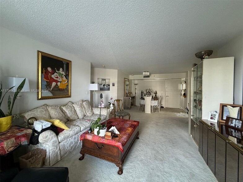 Building Photo - 3530 Mystic Pointe Dr