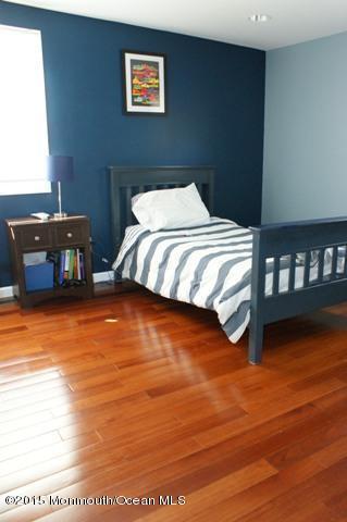 Building Photo - 39 School Rd W