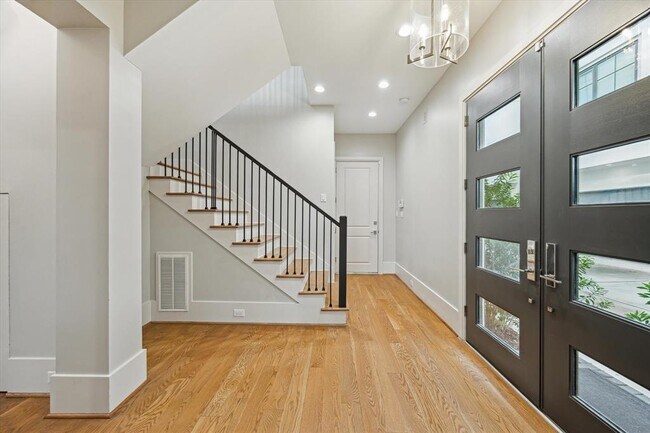 Building Photo - 1509 Caywood Ln