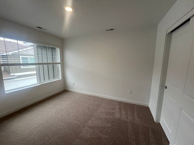 Building Photo - Brand New 3 BR / 2.5 BA Luxury Townhome in Eagle – Skyview Community