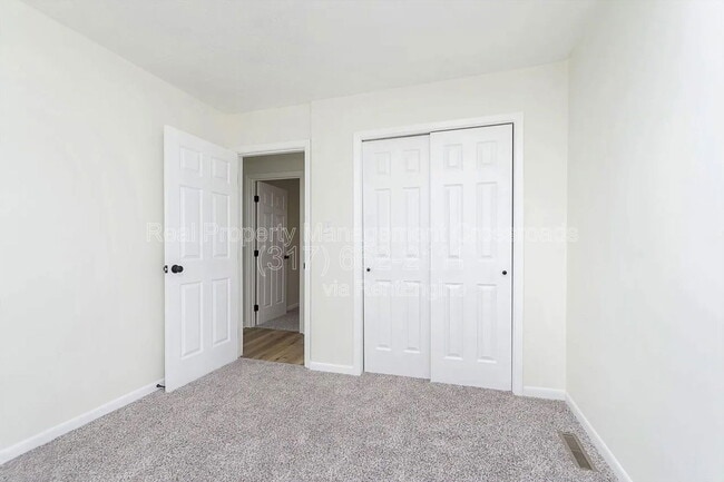 Building Photo - 7737 Southfield Dr