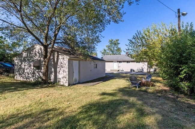 Building Photo - 3134 Medina Ave