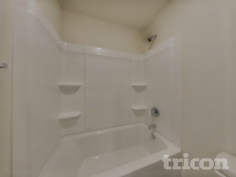 Building Photo - 260 Limestone Cir