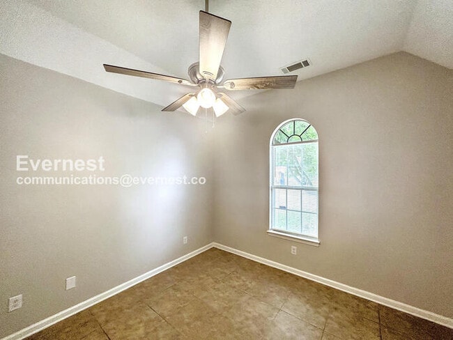 Building Photo - 6772 Kirkland Cove