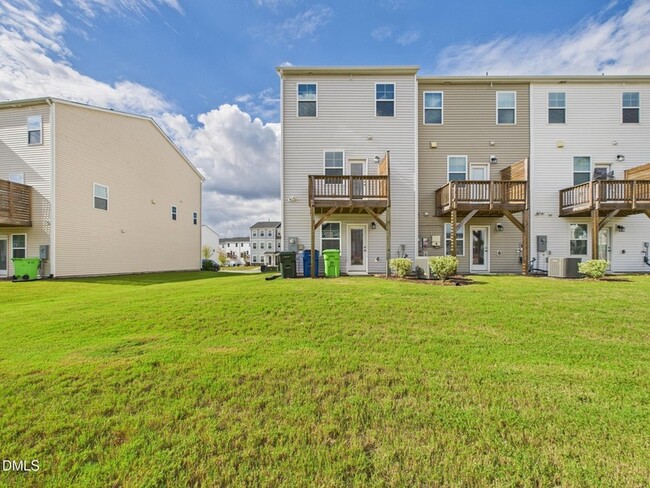 Building Photo - 2709 Chert Ln