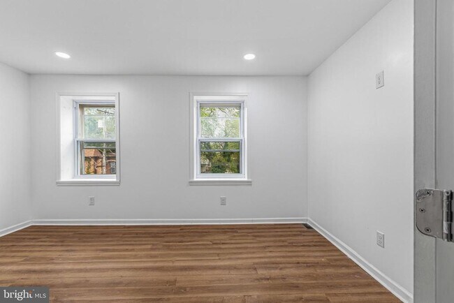 Building Photo - 2719 N 47th St