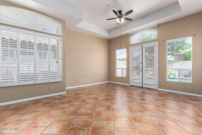 Building Photo - 8924 E Captain Dreyfus Ave