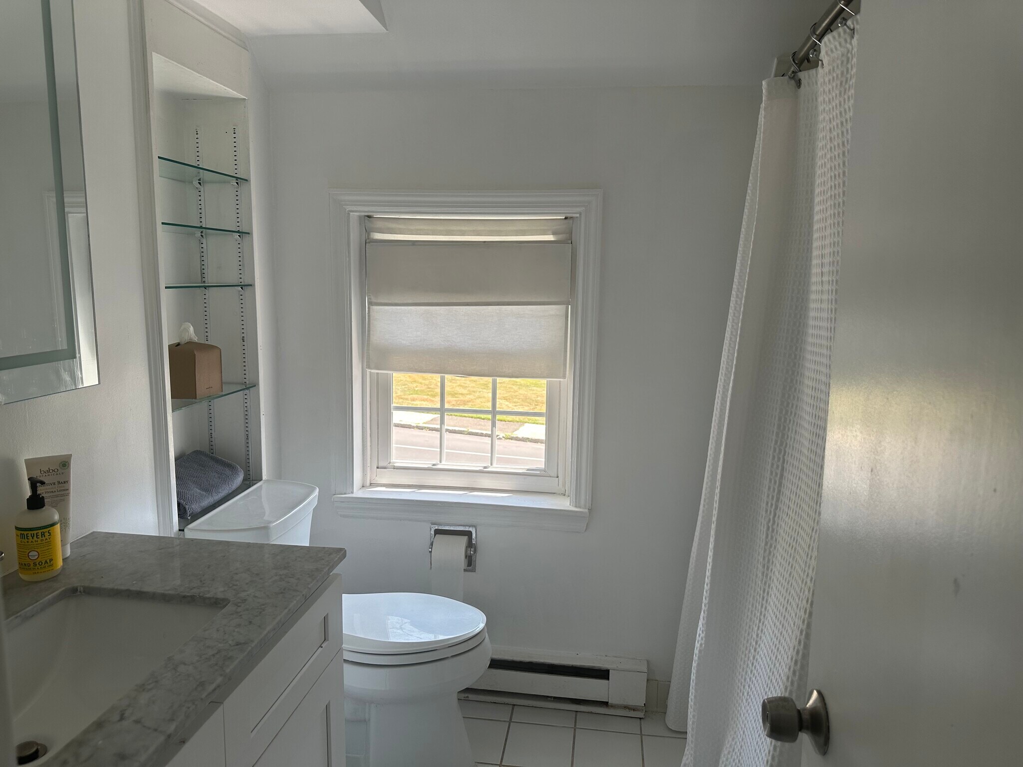Bathroom - 1607 Bedford St