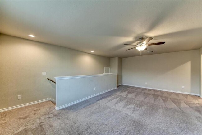 Building Photo - 173 Flexus Ln