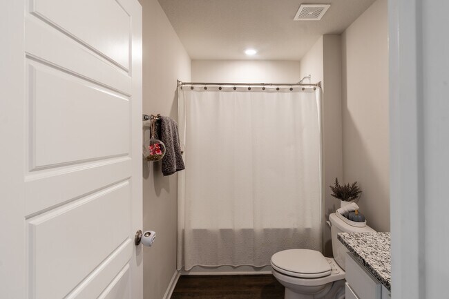 Building Photo - 2568 Arbordale Lp