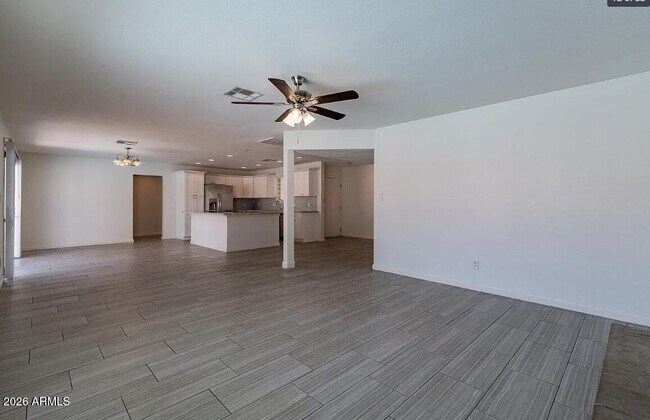 Building Photo - 1262 E Hermosa Dr