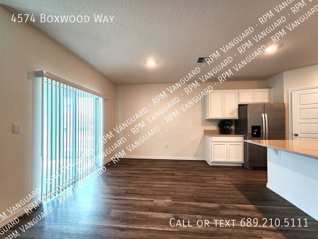 Building Photo - 4574 Boxwood Wy