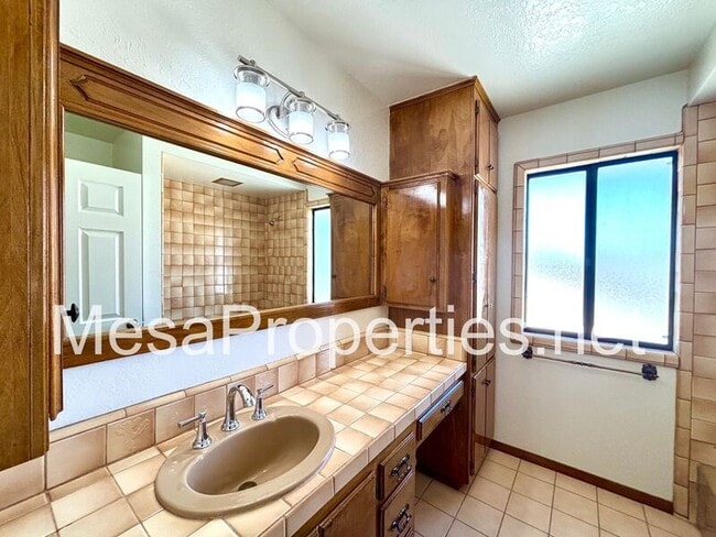 Building Photo - 18119 Pier Dr