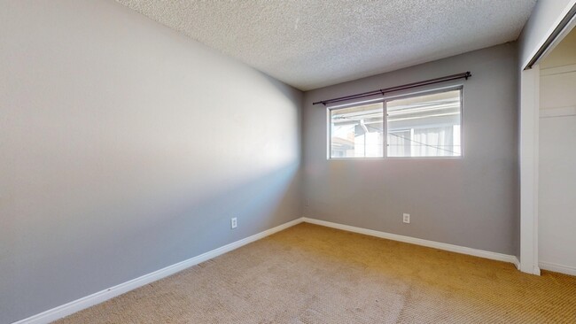 Building Photo - 1306 Amethyst St