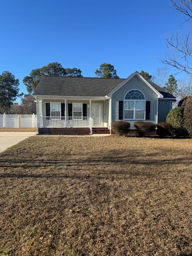 Building Photo - Beautiful 3BR 2BA Home w/ Fenced Backyard • At the end of Cul-De-Sac • Driveway Parking in Gaston