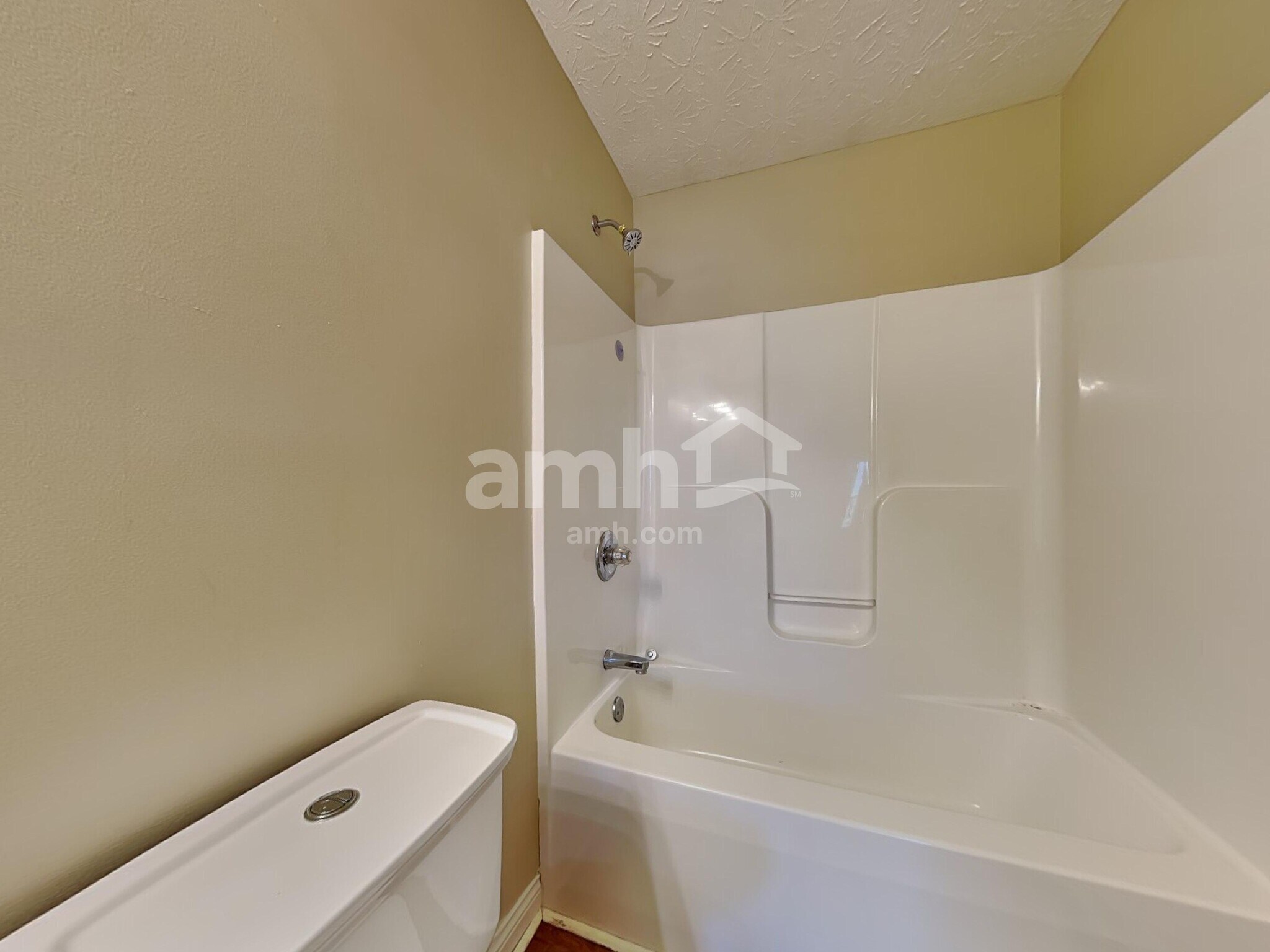 Building Photo - 10408 Lynchburg Dr