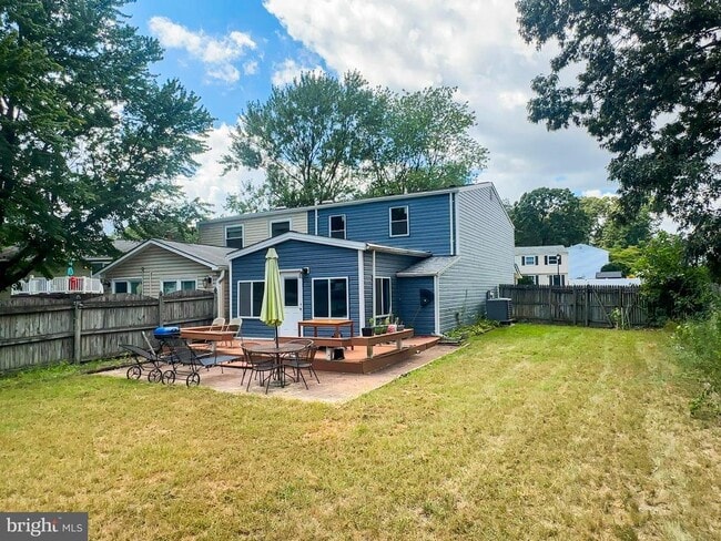 Building Photo - 673 Quail Dr
