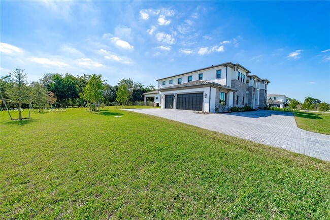 Building Photo - 17130 Magnolia Estates Dr