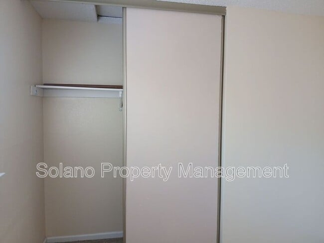 Building Photo - 400 Mokelumne Dr