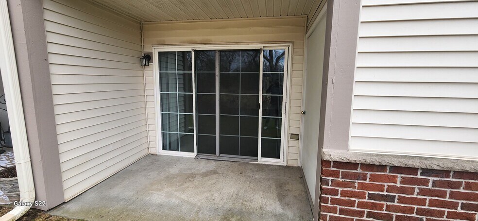 Patio - 542 Pewaukee Rd