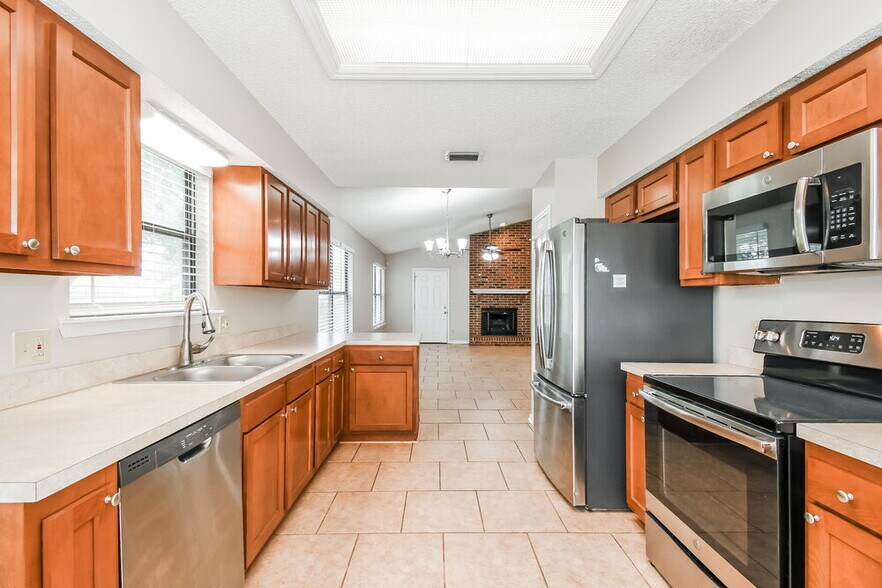Building Photo - 8618 Collins Ridge Blvd S