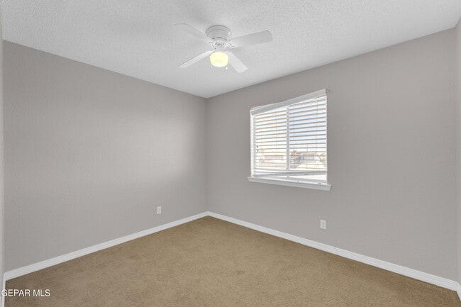 Building Photo - 11330 Loma Del Sol Dr