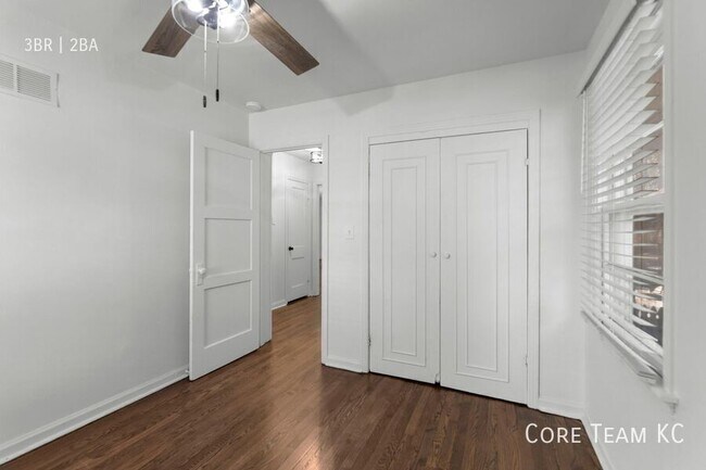 Building Photo - 3906 Booth St