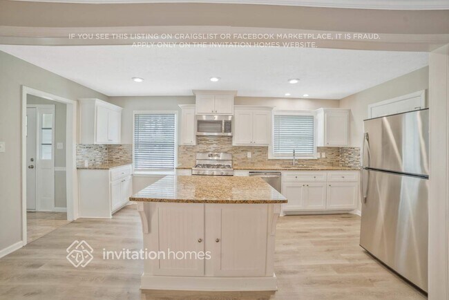 Building Photo - 468 Summerville Dr NW