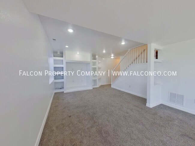 Building Photo - 1111 Mt Estes Dr