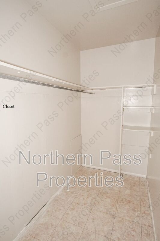 Building Photo - 4031 Thomason Ave