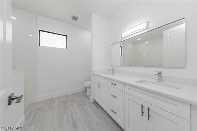 Building Photo - 714 Anaconda Ave S