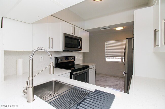 Building Photo - 105 Wading Bird Cir