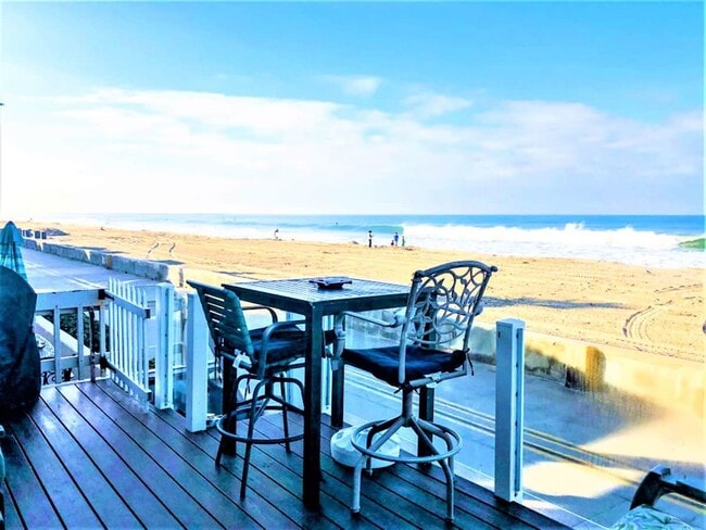 Building Photo - 3237 Ocean Front Walk