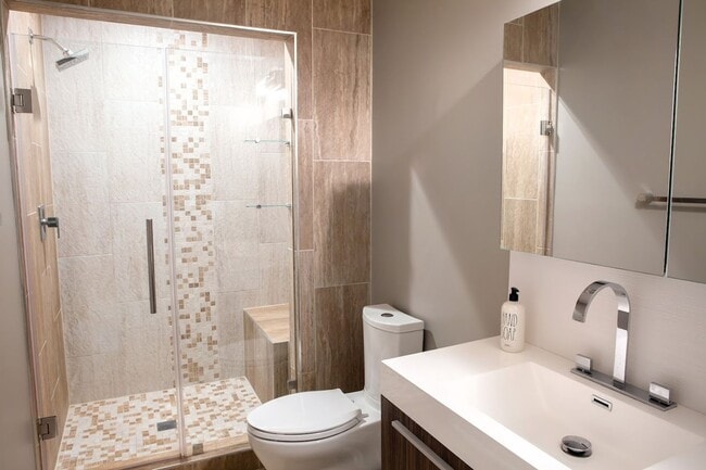 Building Photo - Stunning 1BR 1BA Lower Level in Spectacular Capitol Hill Townhome-Rent Incl Utilities