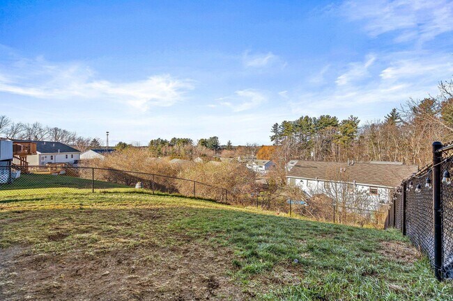 Building Photo - 74 Derryfield Rd