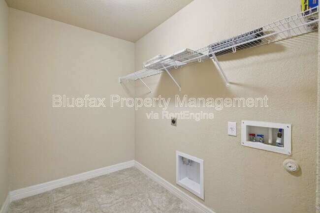 Building Photo - 10750 Gentle Fox Bay