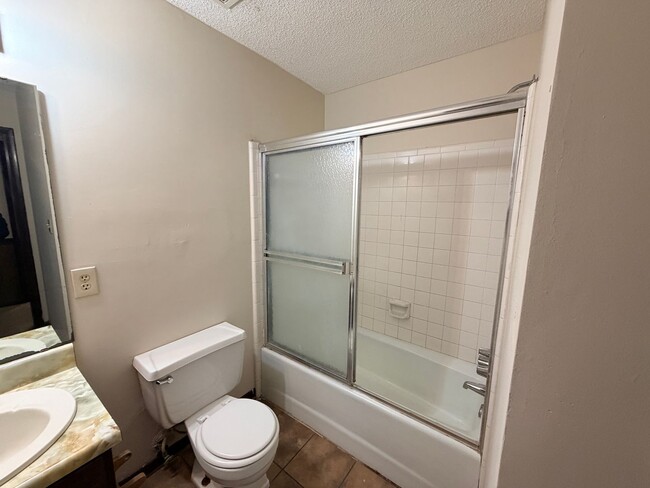 Building Photo - 3 Bedroom 2 Bath home in Valdosta