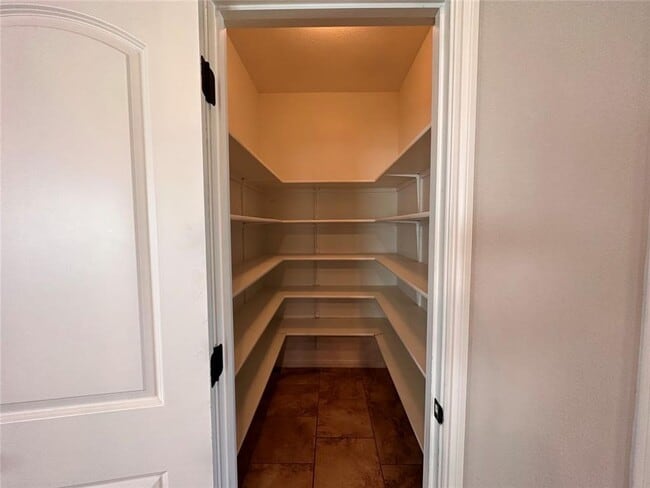 Building Photo - Round Rock Charmer!