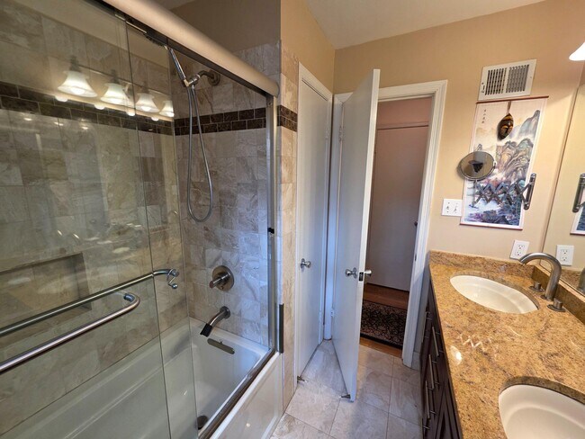 Building Photo - 8120 Paisley Pl