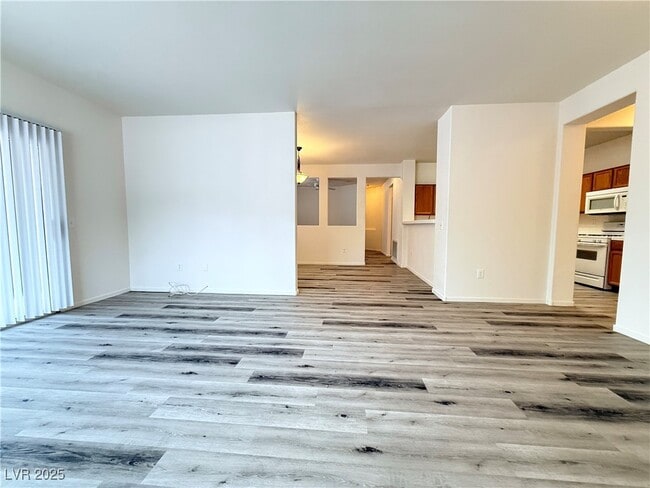 Building Photo - 813 Peachy Canyon Cir