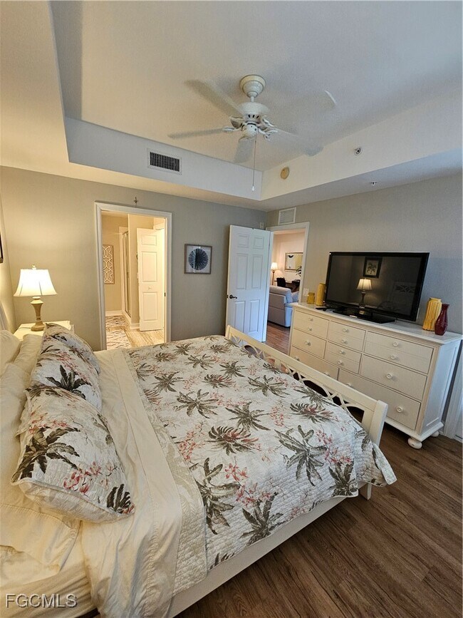 Building Photo - 10530 Amiata Way